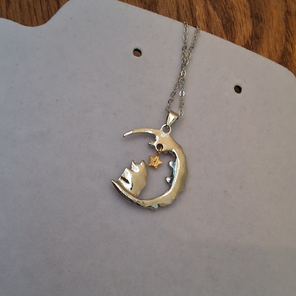 💥SALE💥Gazing Fox & The Star & Moon Silver Gold Copper Color Necklace NEW - Picture 4 of 5